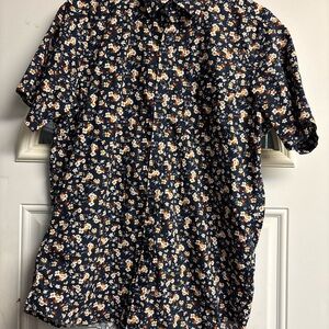 Men's Navy Short-Sleeve Floral Button-Down Shirt - Casual Summer Style